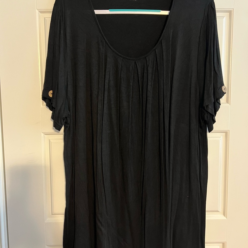 Black Short Sleeve Pleated Blouse